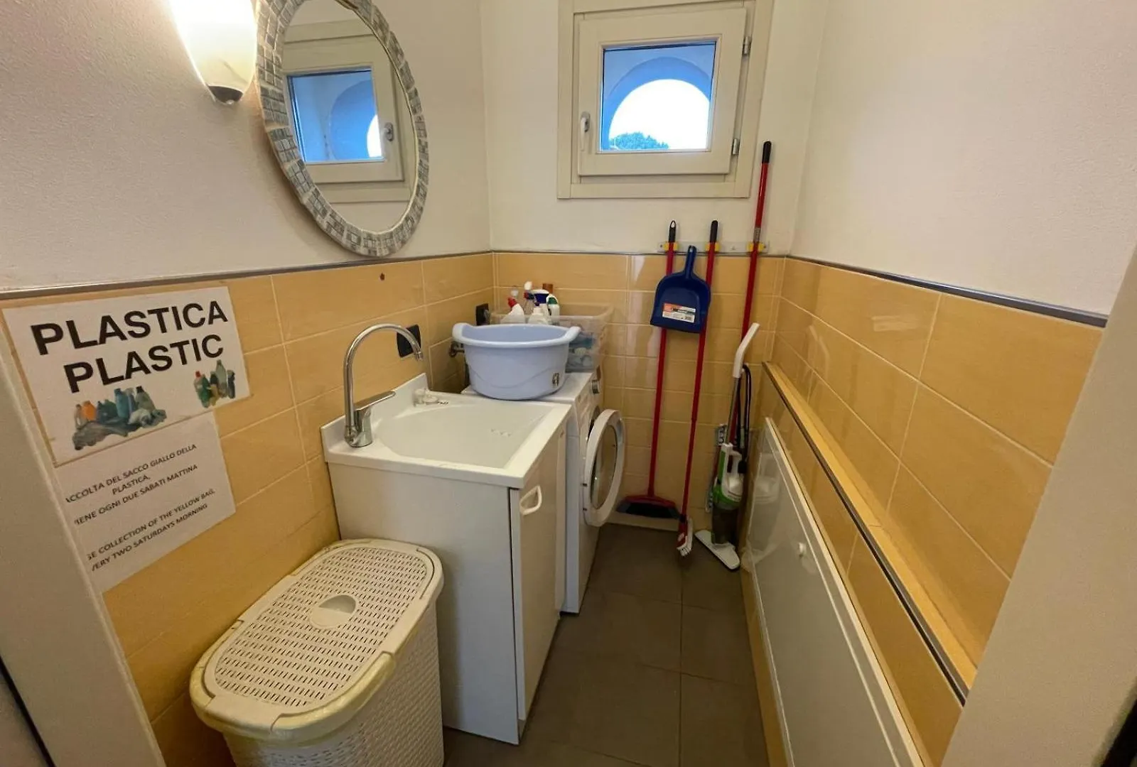 La Supernova Daire Bergamo İtalya